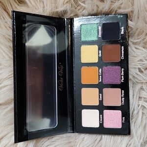 Violet Voss essentials pro series eyeshadow palette